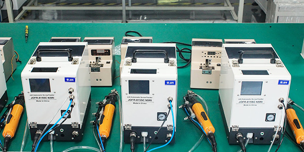 使用自動(dòng)鎖螺絲機(jī)要注意哪些方面？堅(jiān)豐電子告知您