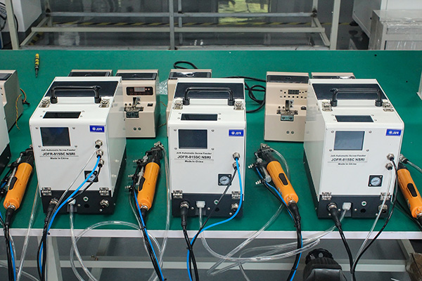 使用自動(dòng)鎖螺絲機(jī)要注意哪些方面？堅(jiān)豐電子告知您