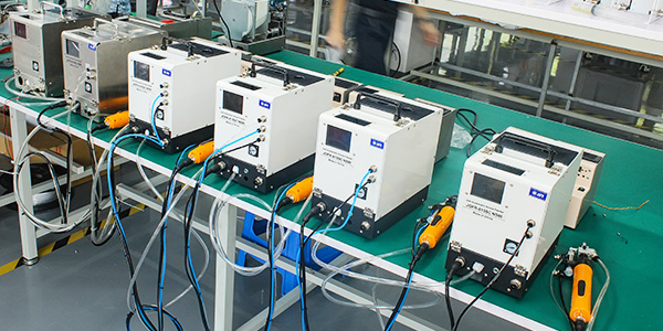 全自動(dòng)鎖螺絲機(jī)廠家哪家好，選堅(jiān)豐電子